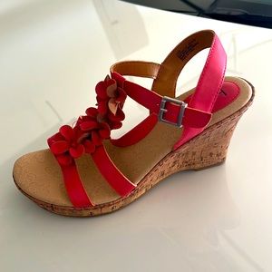 B.o.c w it’s coral sandal multiple sizes. Brand new.